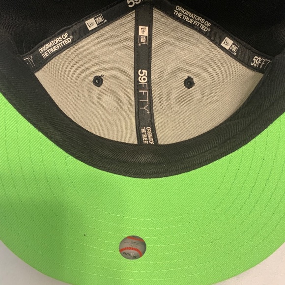 New Era Yankee Hat - Picture 4 of 5